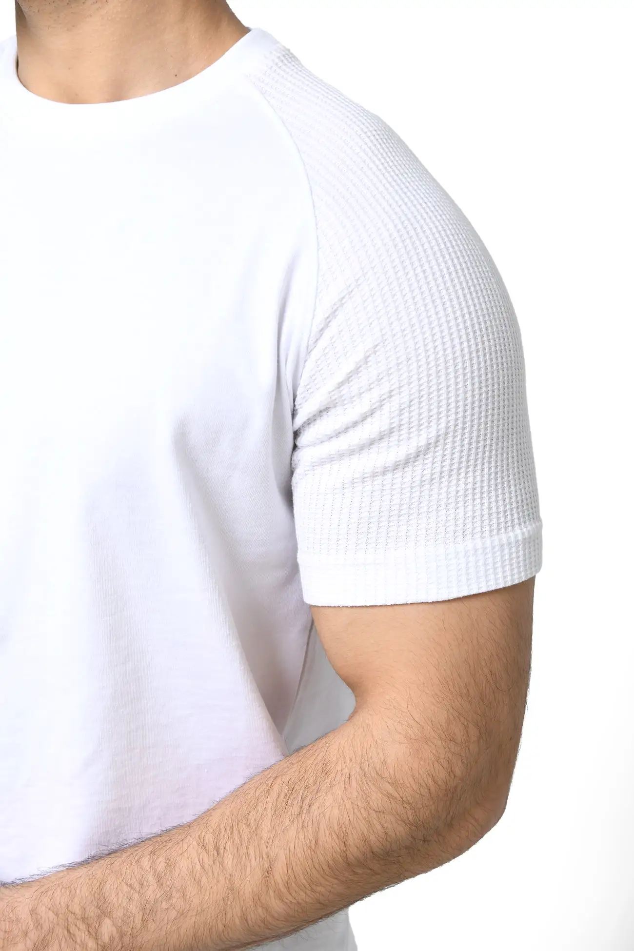 BASIC SLIM FIT T-SHIRT