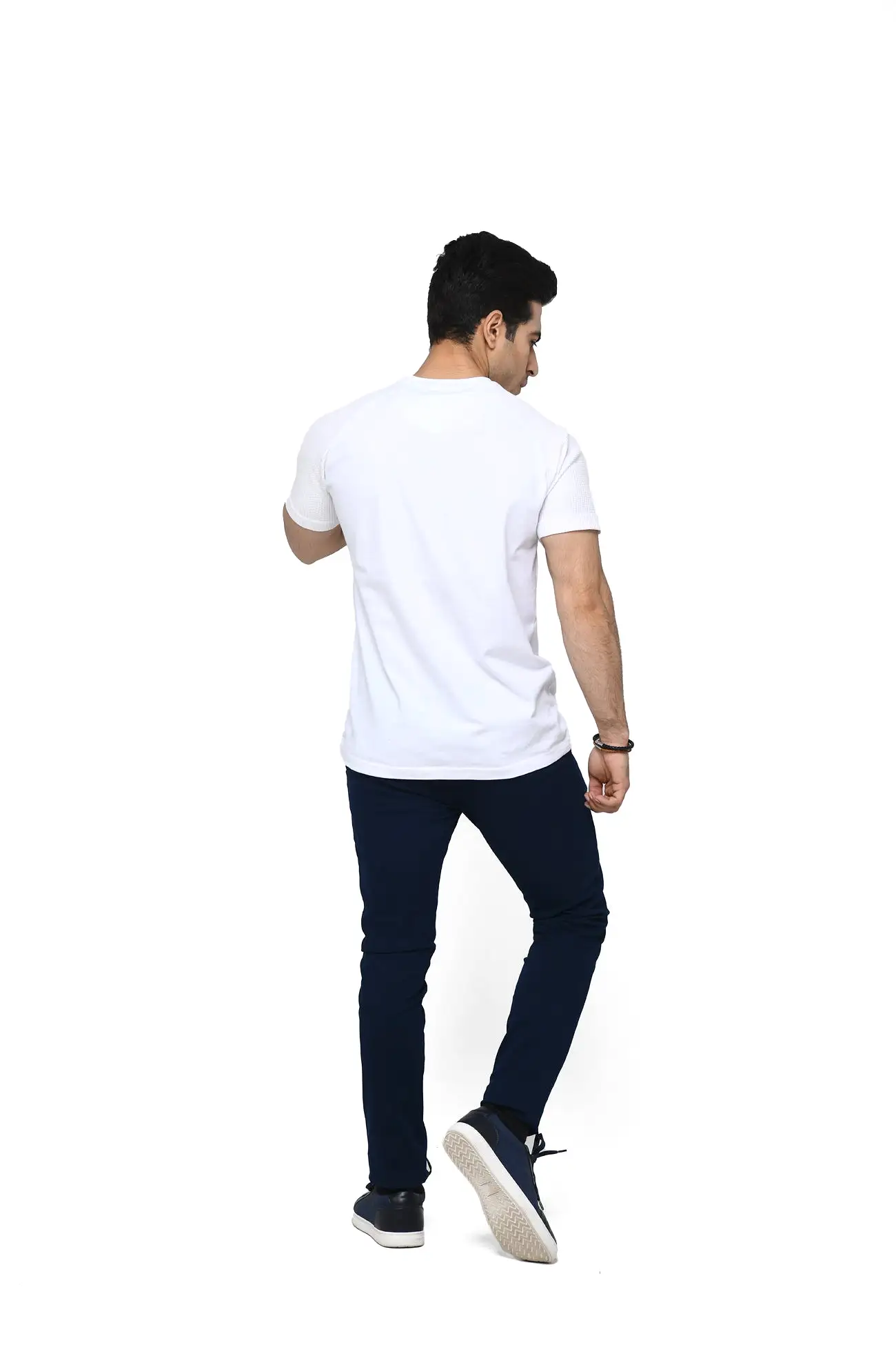 BASIC SLIM FIT T-SHIRT