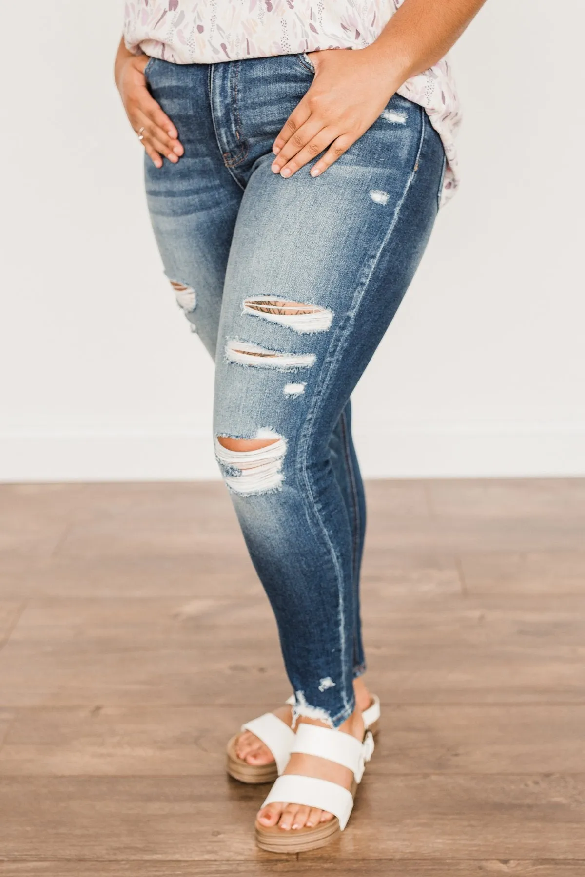 Vervet Distressed Skinny Jeans- Freya Wash