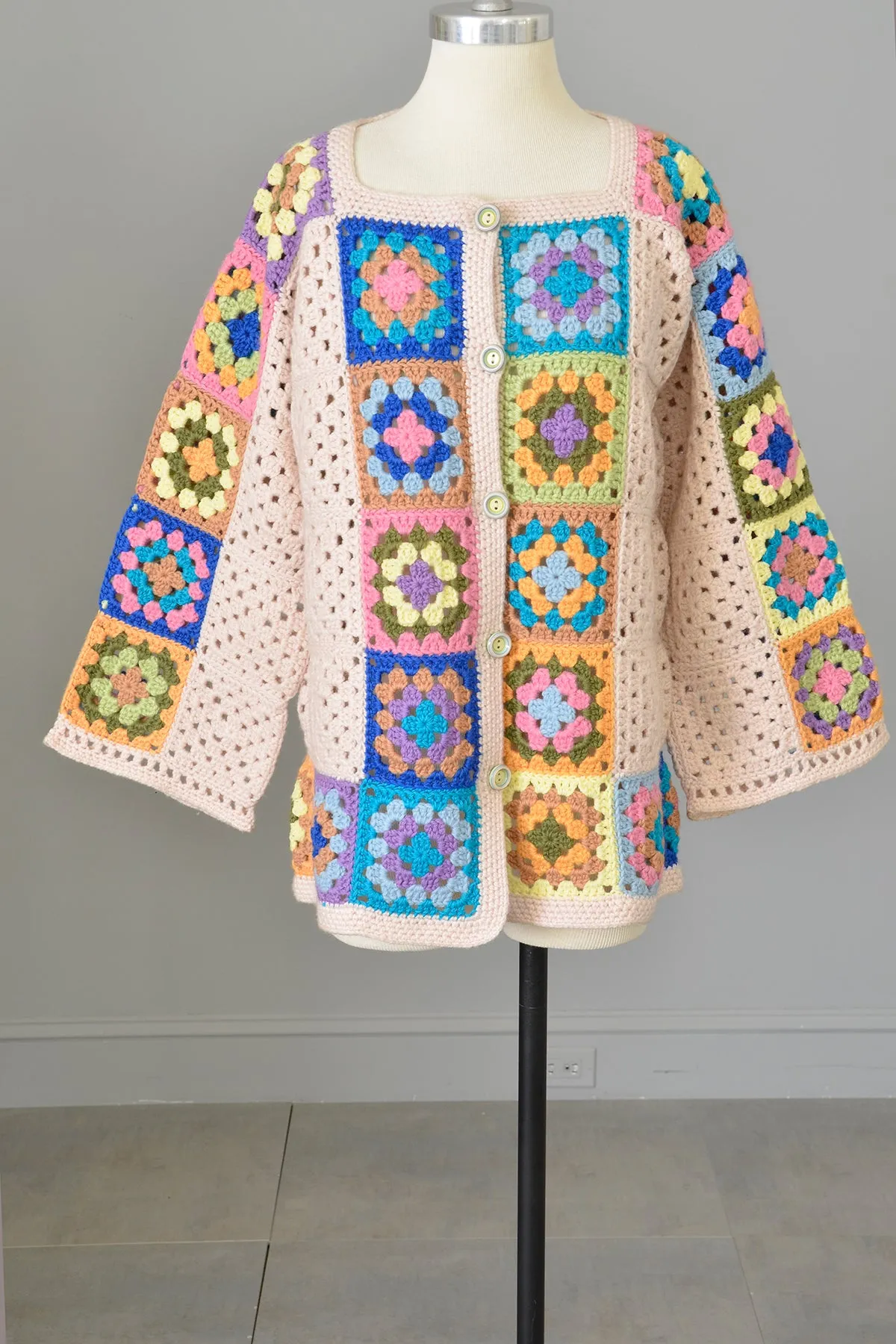 Vintage Hand Knit Crochet Patchwork Granny Squares Cardigan Sweater