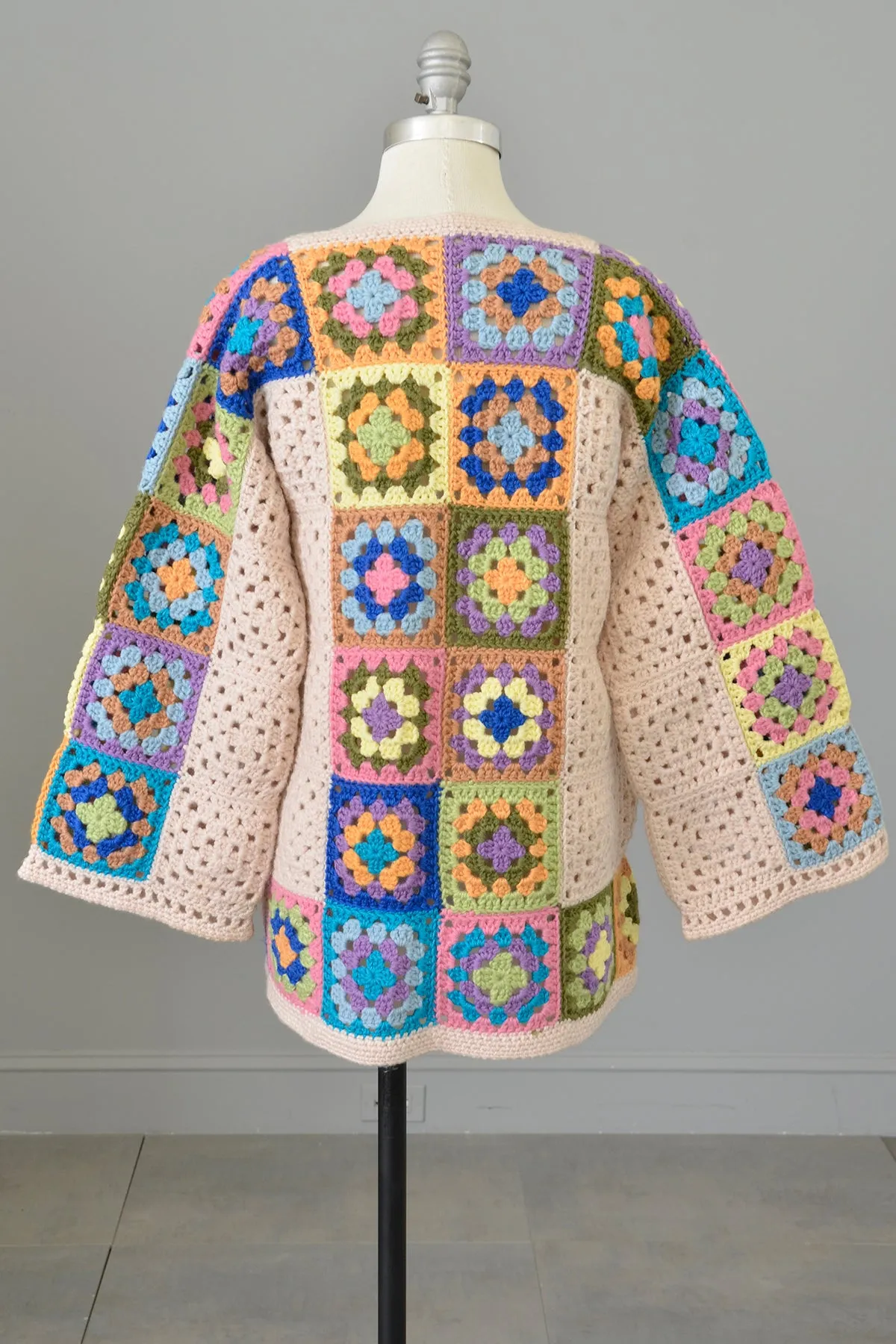 Vintage Hand Knit Crochet Patchwork Granny Squares Cardigan Sweater