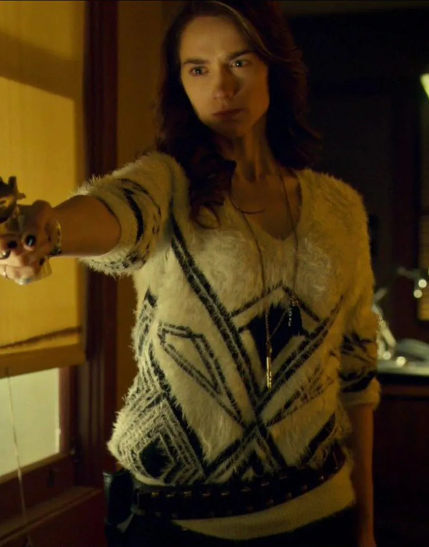 Wynonna Earp S04 Peeper Sweater Shirt | Get Nathan Pronyshyn Sweater